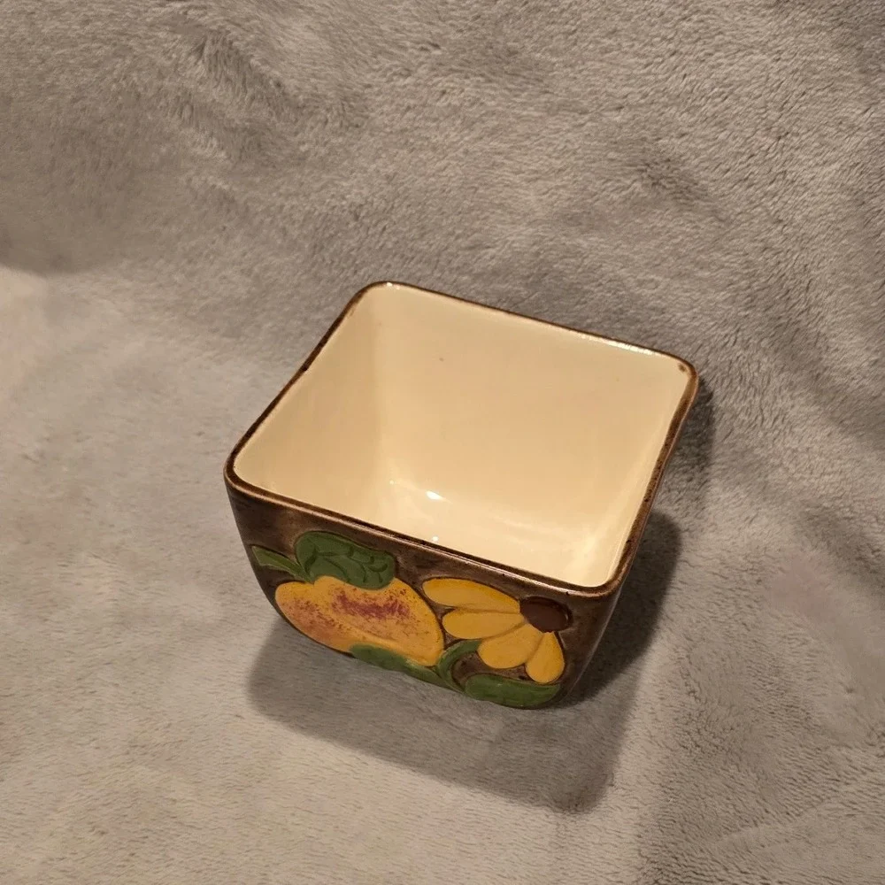 Vintage Embossed Peach Daisy Ceramic‎ Square Bowl Brown Rustic Kitchen Decor
